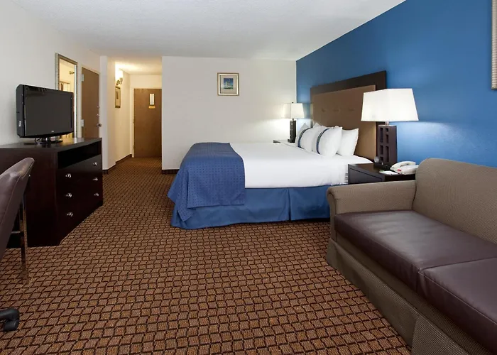 Hotel Ramada Plaza By Wyndham & Convention Center