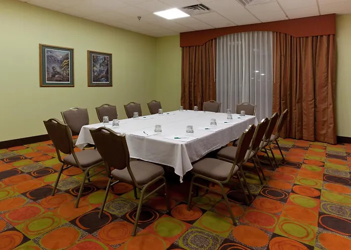Ramada Plaza By Wyndham & Convention Center 3*