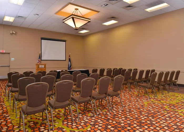 Ramada Plaza By Wyndham & Convention Center 3*