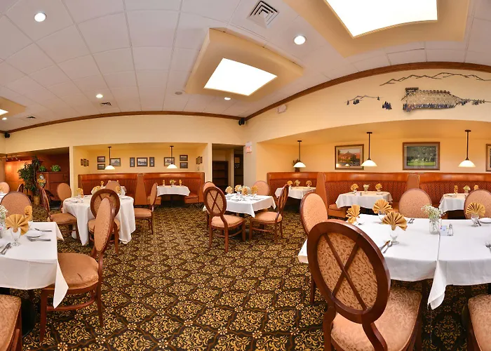 Ramada Plaza By Wyndham & Convention Center 3*