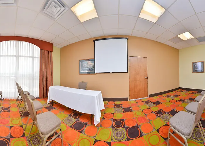 Ramada Plaza By Wyndham & Convention Center 3* Sheridan