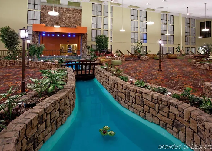 Hotel Ramada Plaza By Wyndham & Convention Center